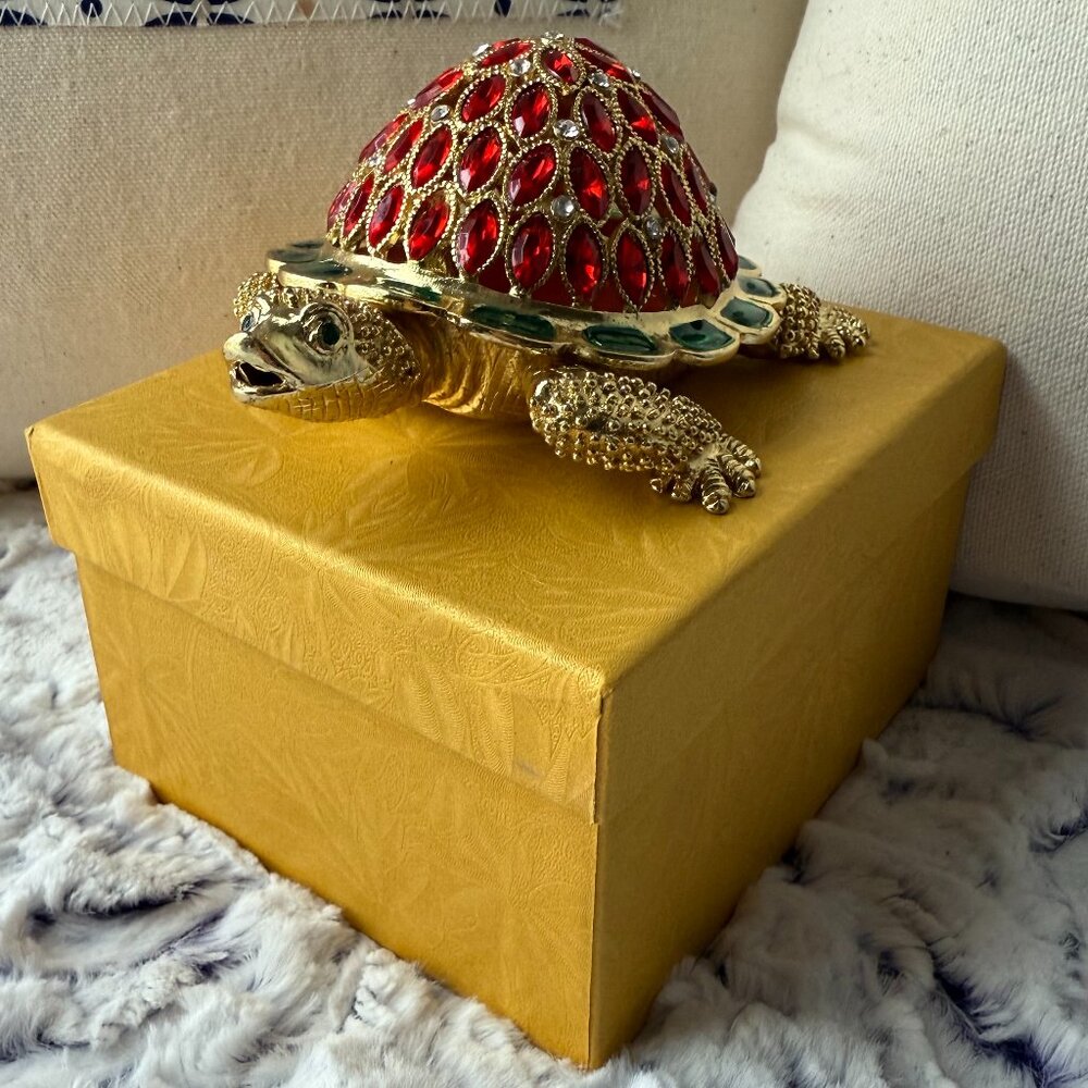 Turtle Tchotchke - Red & Green